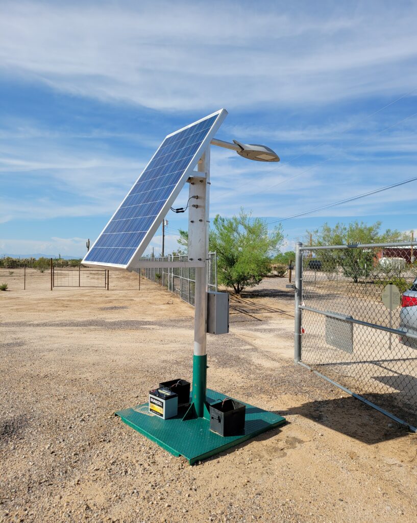 SolGen Street Light - Solar Generator With Integrated Street Light